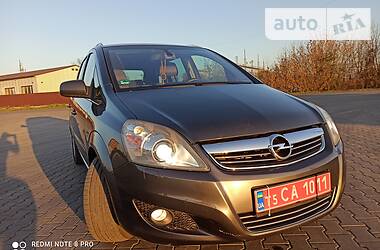 Минивэн Opel Zafira 2009 в Луцке