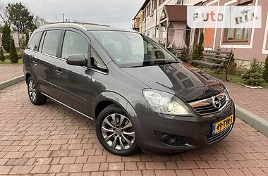 Opel Zafira 2011