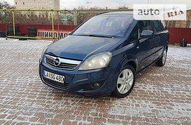 Opel Zafira 2011