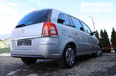 Минивэн Opel Zafira 2009 в Дрогобыче