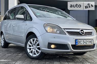 Минивэн Opel Zafira 2013 в Стрые