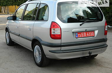 Минивэн Opel Zafira 2004 в Ровно