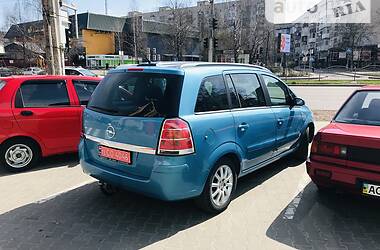 Минивэн Opel Zafira 2006 в Луцке