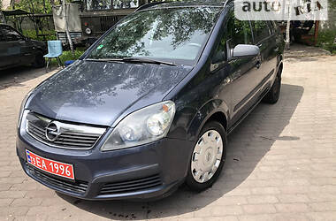 Универсал Opel Zafira 2005 в Днепре