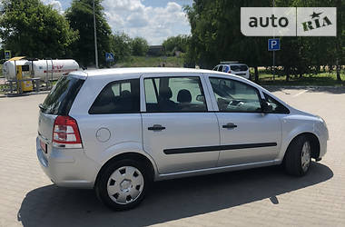 Минивэн Opel Zafira 2009 в Луцке