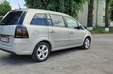 Мінівен Opel Zafira 2007 в Рівному