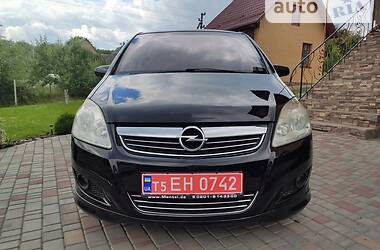 Минивэн Opel Zafira 2009 в Ровно