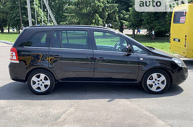 Минивэн Opel Zafira 2010 в Ровно