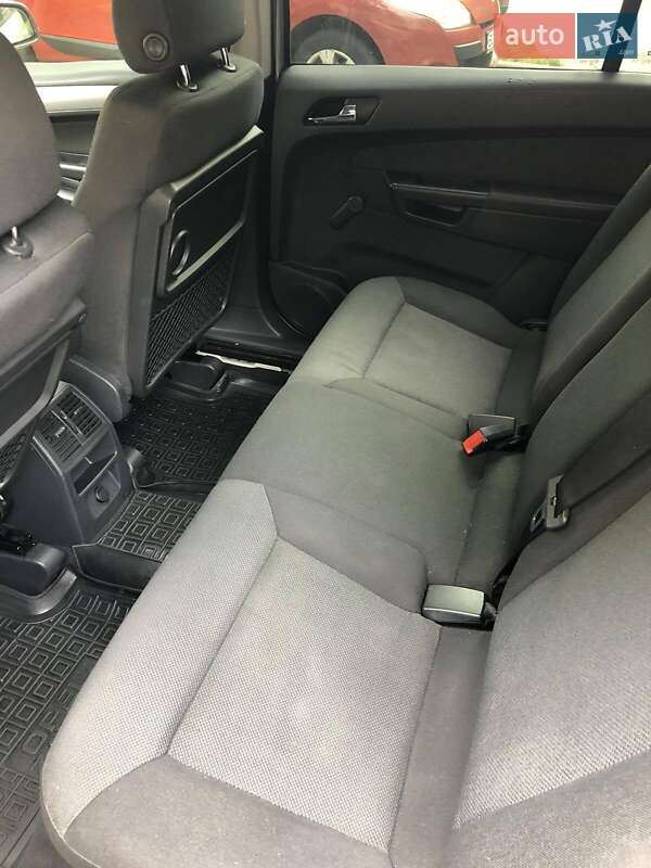 Минивэн Opel Zafira 2007 в Львове