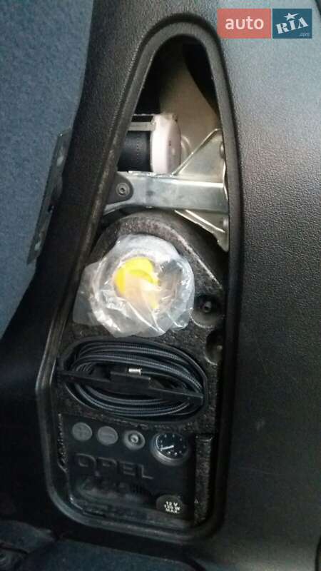 Мінівен Opel Zafira 2005 в Бориславі