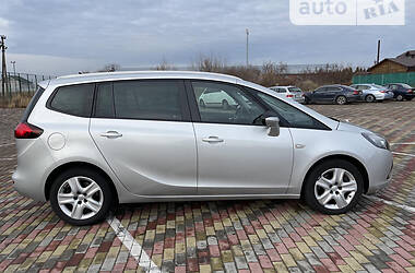 Минивэн Opel Zafira 2015 в Житомире