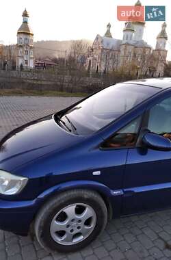 Мінівен Opel Zafira 2004 в Надвірній