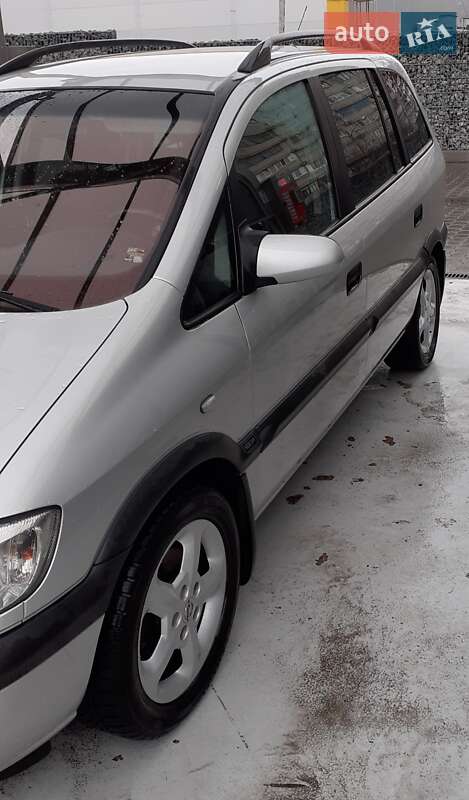 Мінівен Opel Zafira 2001 в Житомирі