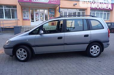 Универсал Opel Zafira 2001 в Могилев-Подольске
