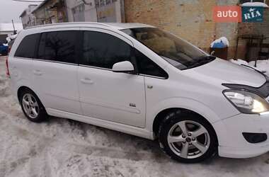 Универсал Opel Zafira 2009 в Калуше