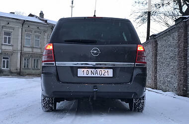 Универсал Opel Zafira 2010 в Стрые