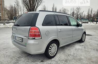 Минивэн Opel Zafira 2005 в 