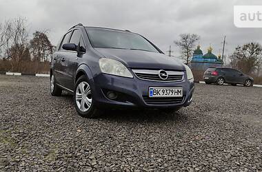 Минивэн Opel Zafira 2008 в Сарнах