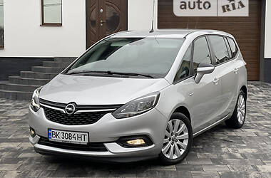 Opel Zafira 2018