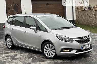 Універсал Opel Zafira 2018 в 