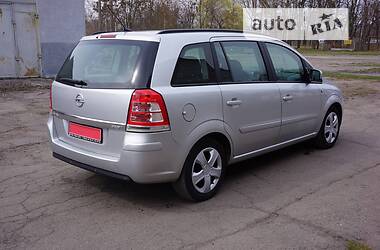 Минивэн Opel Zafira 2013 в Ровно