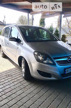 Минивэн Opel Zafira 2009 в Белой Церкви