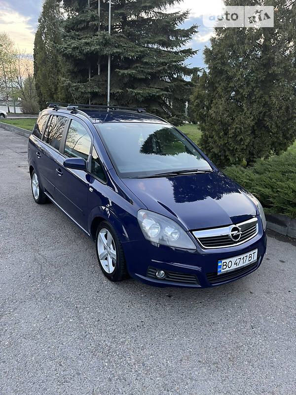 Минивэн Opel Zafira 2006 в Черновцах