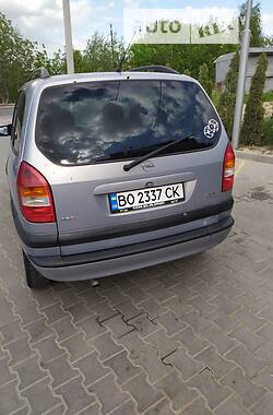 Минивэн Opel Zafira 2000 в Тернополе