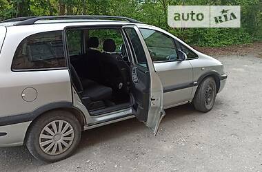 Минивэн Opel Zafira 2002 в Каменец-Подольском