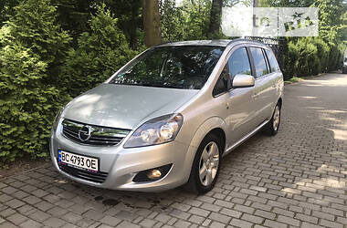 Минивэн Opel Zafira 2010 в Самборе