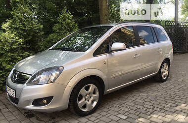 Минивэн Opel Zafira 2010 в Самборе