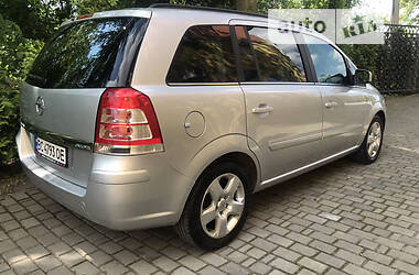 Минивэн Opel Zafira 2010 в Самборе