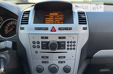 Минивэн Opel Zafira 2009 в 