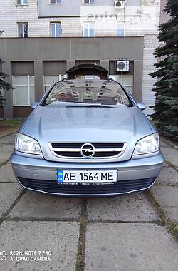 Универсал Opel Zafira 2003 в Кривом Роге