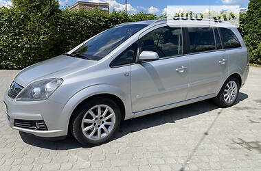 Універсал Opel Zafira 2005 в Львові