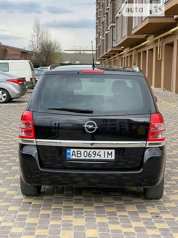 Минивэн Opel Zafira 2008 в Виннице