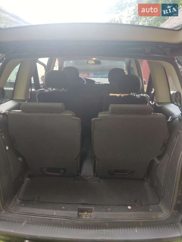 Минивэн Opel Zafira 2005 в Черновцах
