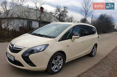 Универсал Opel Zafira 2014 в 