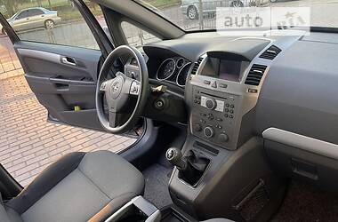 Мінівен Opel Zafira 2005 в Червонограді