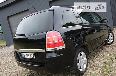 Мінівен Opel Zafira 2005 в Трускавці