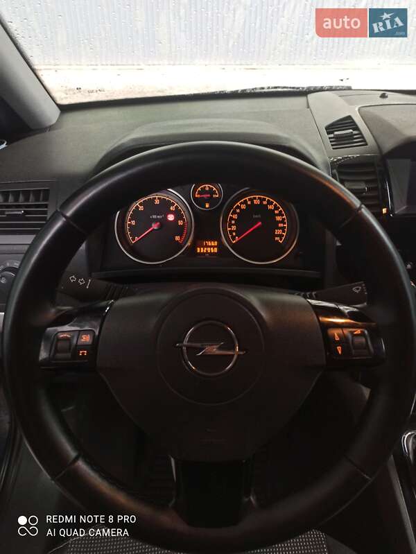 Мінівен Opel Zafira 2010 в Зборові