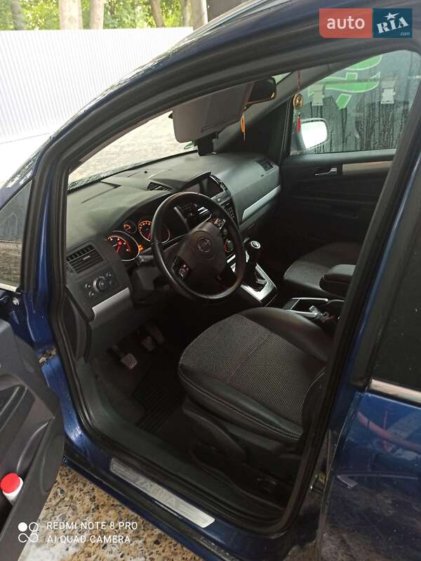 Мінівен Opel Zafira 2010 в Зборові