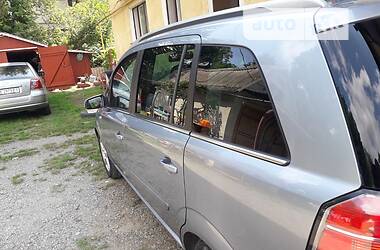 Минивэн Opel Zafira 2007 в Кельменцах