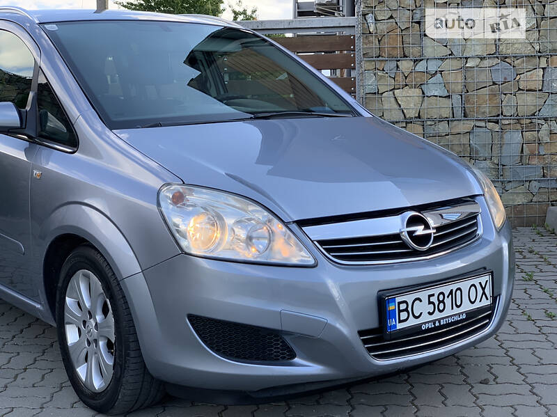 Мінівен Opel Zafira 2009 в Стрию