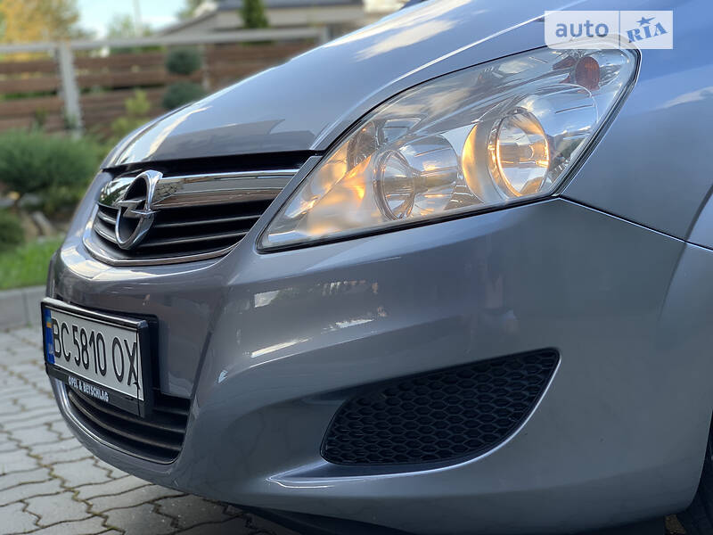 Мінівен Opel Zafira 2009 в Стрию