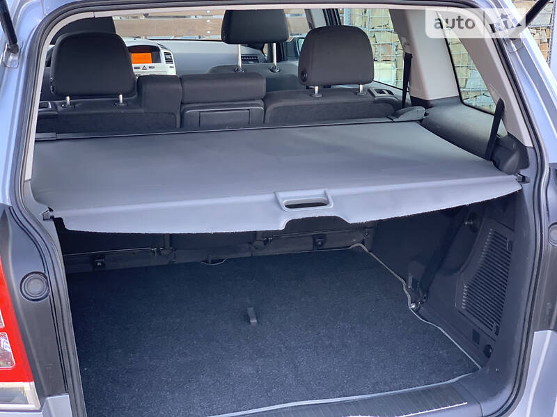 Мінівен Opel Zafira 2009 в Стрию