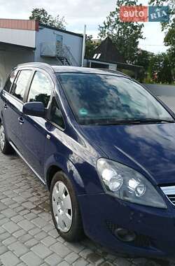 Универсал Opel Zafira 2012 в Хмельницком