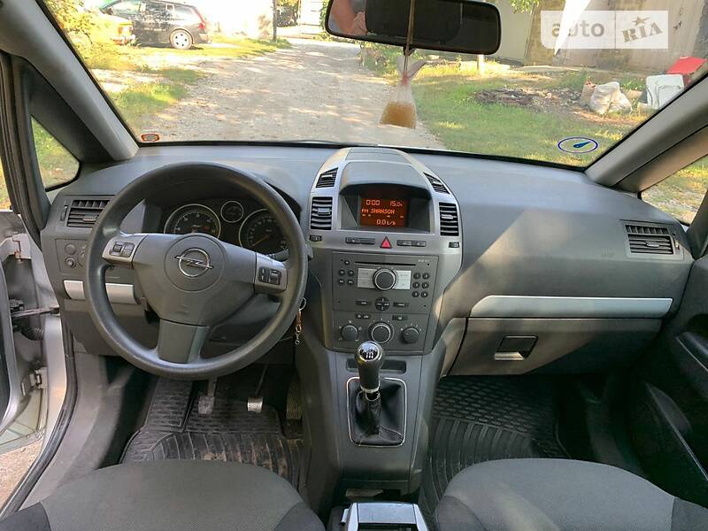 Универсал Opel Zafira 2005 в Запорожье