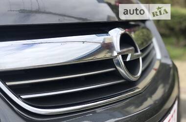Минивэн Opel Zafira 2011 в 