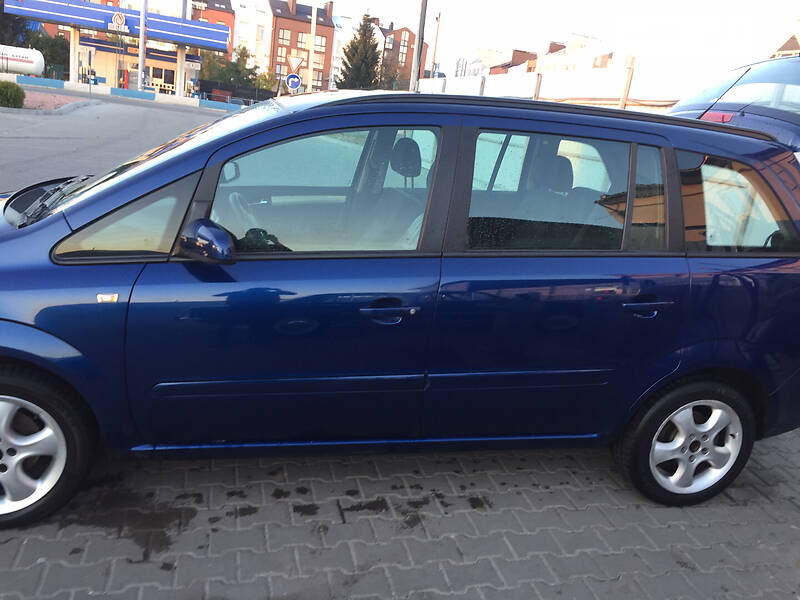 Минивэн Opel Zafira 2008 в Софиевской Борщаговке